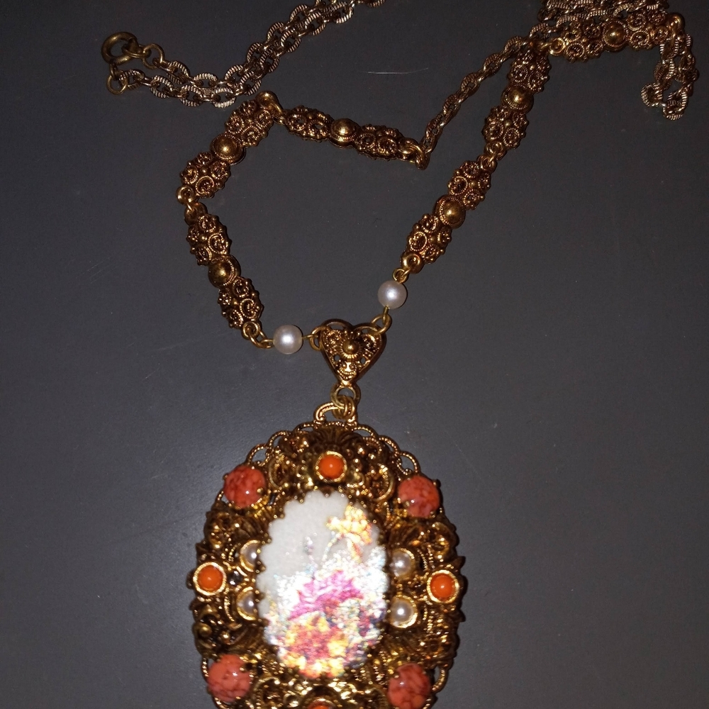 Jewelry - Picture 5 of 8